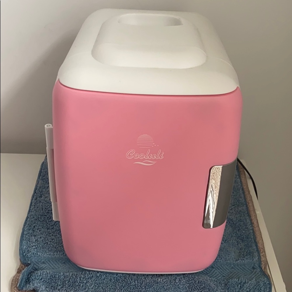 Cooluli Makeup fridge